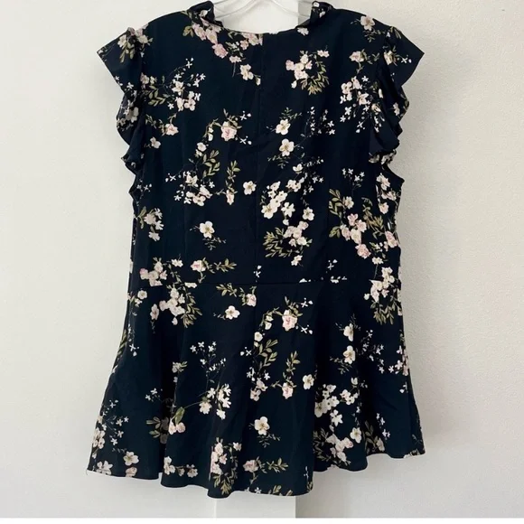 Tome NYC Lilian Navy Floral Flutter Sleeve V Neck Top Blouse - Picture 8 of 9